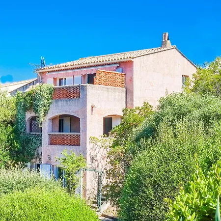 Avec Vue De Rêve Sur La Baie D'ajaccio Et Les Sanguinaires à Pour 8 Personnes * Porticcio (Corsica)